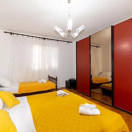 Apartment Apartman Nadia *
